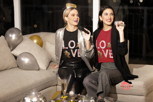 LOVE Sweatshirt,Valentines gift, Friends gift idea,Unisex Heavy Blend™ Crewneck Sweatshirt